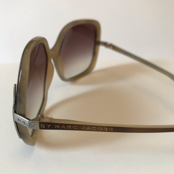 Marc by Marc Jacobs Sunglasses w case - Picture 3 of 7